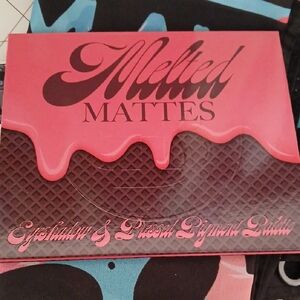 Melted Mattes Eyeshadow Palette